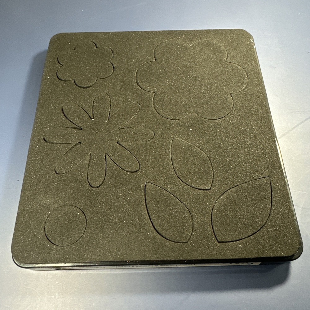 Stampin Up Sizzix Die - Flower Layers & Leaves